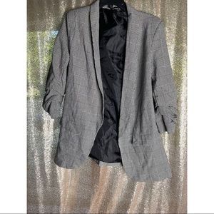 Boohoo black and gray blazer size 18